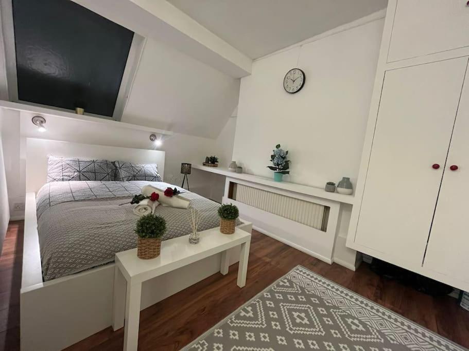 Modern Cosy Studio In Barbican - Green - F2 Leilighet London Eksteriør bilde